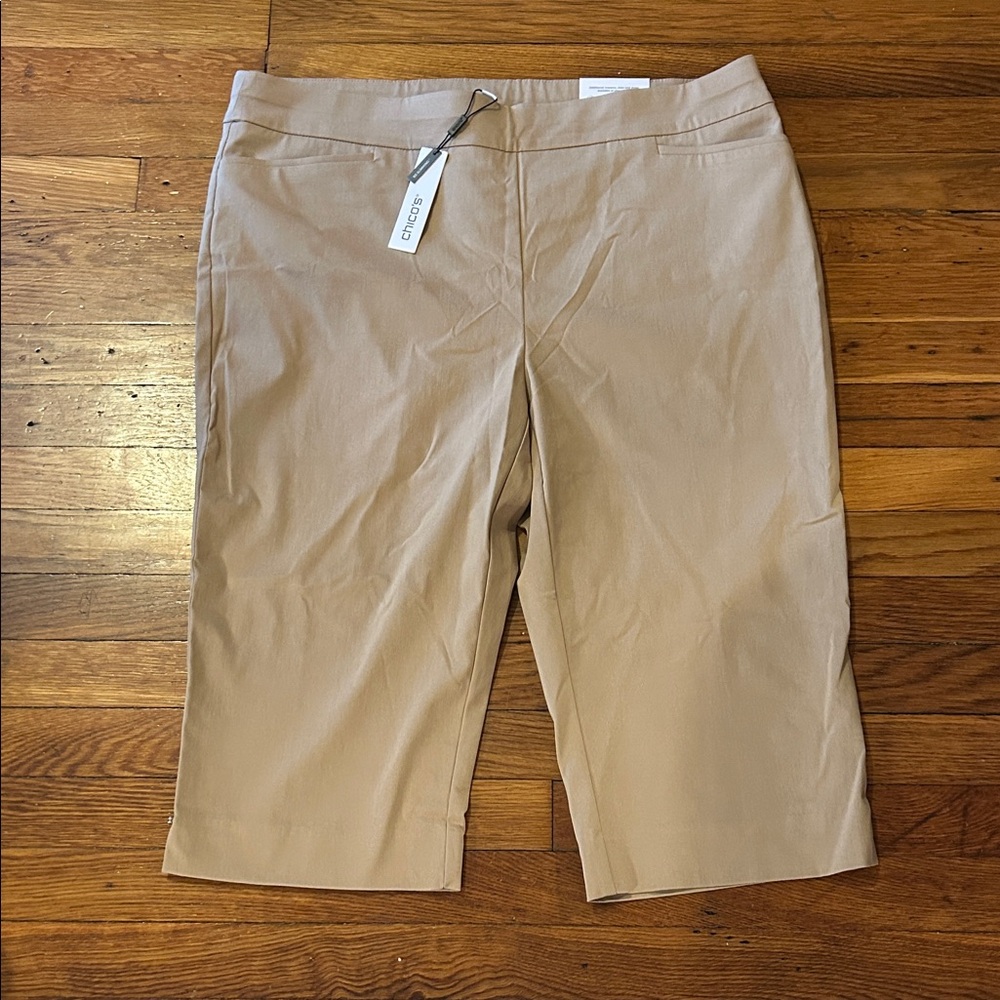 Chico's Beige So Slimming Capri